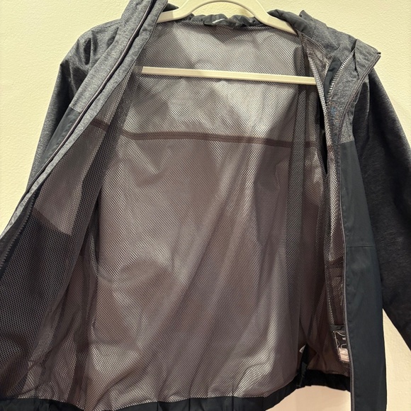 The North Face Boys Windbreaker 10/12 - Picture 2 of 5